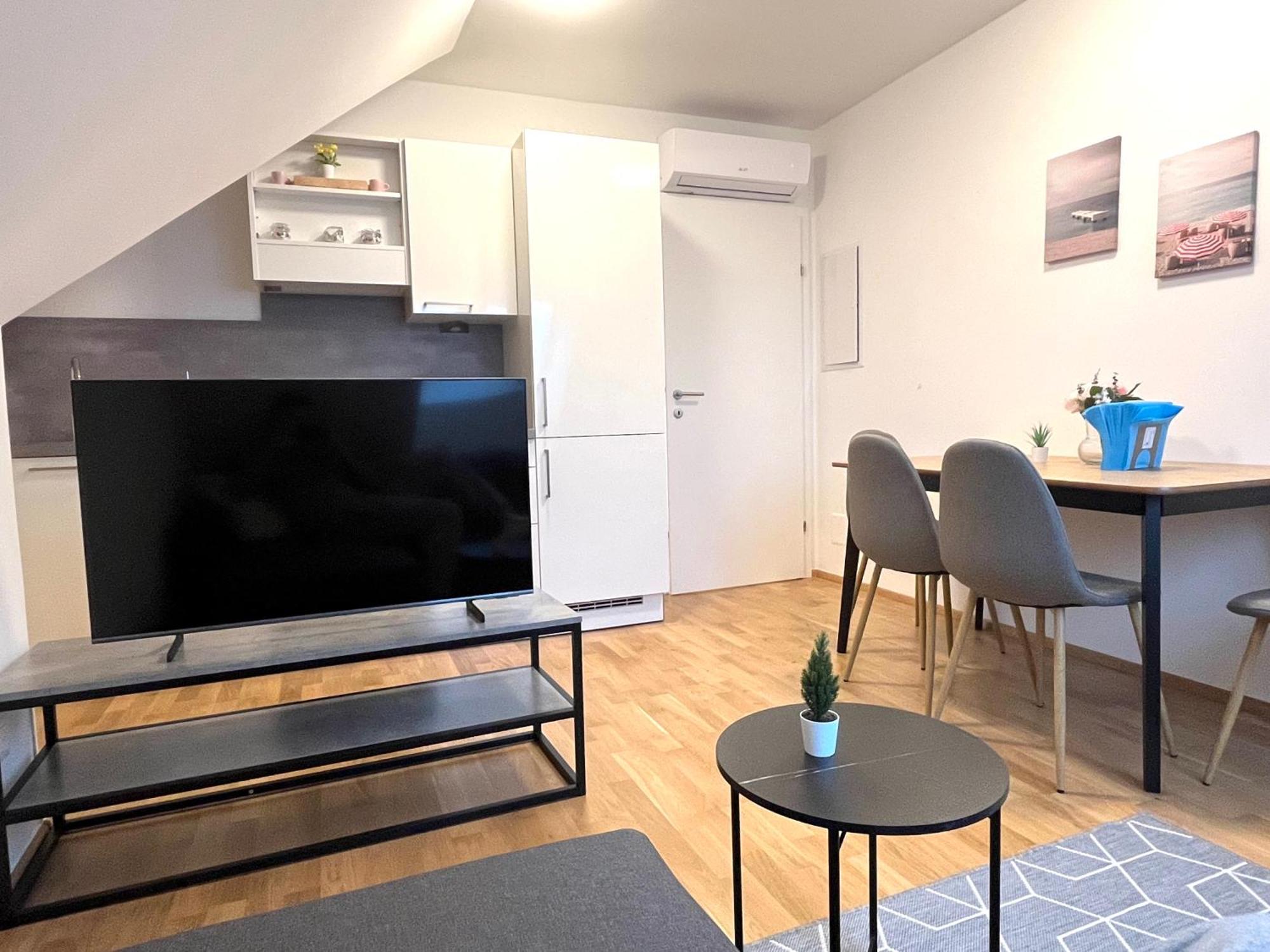 Free Parking / Brandnew With Air Condition And Balcony Viena Exterior foto